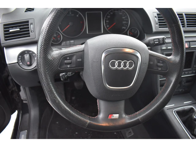 Audi A4 2.0TDI Германия S-Line Нави Климатроник Темпомат, снимка 11 - Автомобили и джипове - 53358903