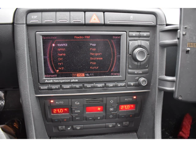 Audi A4 2.0TDI Германия S-Line Нави Климатроник Темпомат - изображение 10