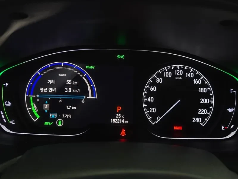 Honda Accord 2.0 Hybrid - САМО 30% АВАНС!, снимка 8 - Автомобили и джипове - 55440343