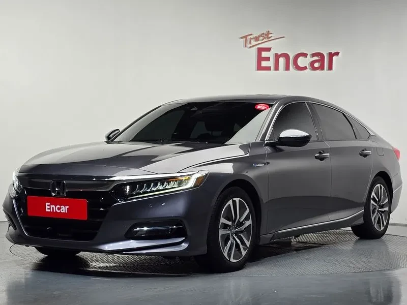 Honda Accord 2.0 Hybrid - САМО 30% АВАНС!