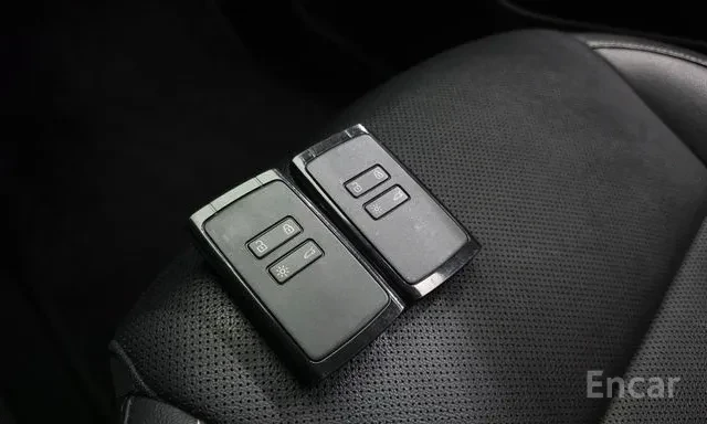 Renault Arkana 1.6 * E TECH TECHNO * BLIND SPOT * KEYLESS * , снимка 13 - Автомобили и джипове - 56066600