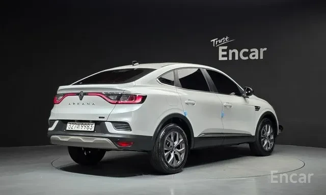 Renault Arkana 1.6 * E TECH TECHNO * BLIND SPOT * KEYLESS * , снимка 3 - Автомобили и джипове - 56066600