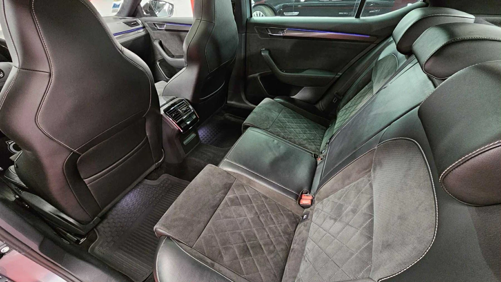 Skoda Superb  - изображение 3