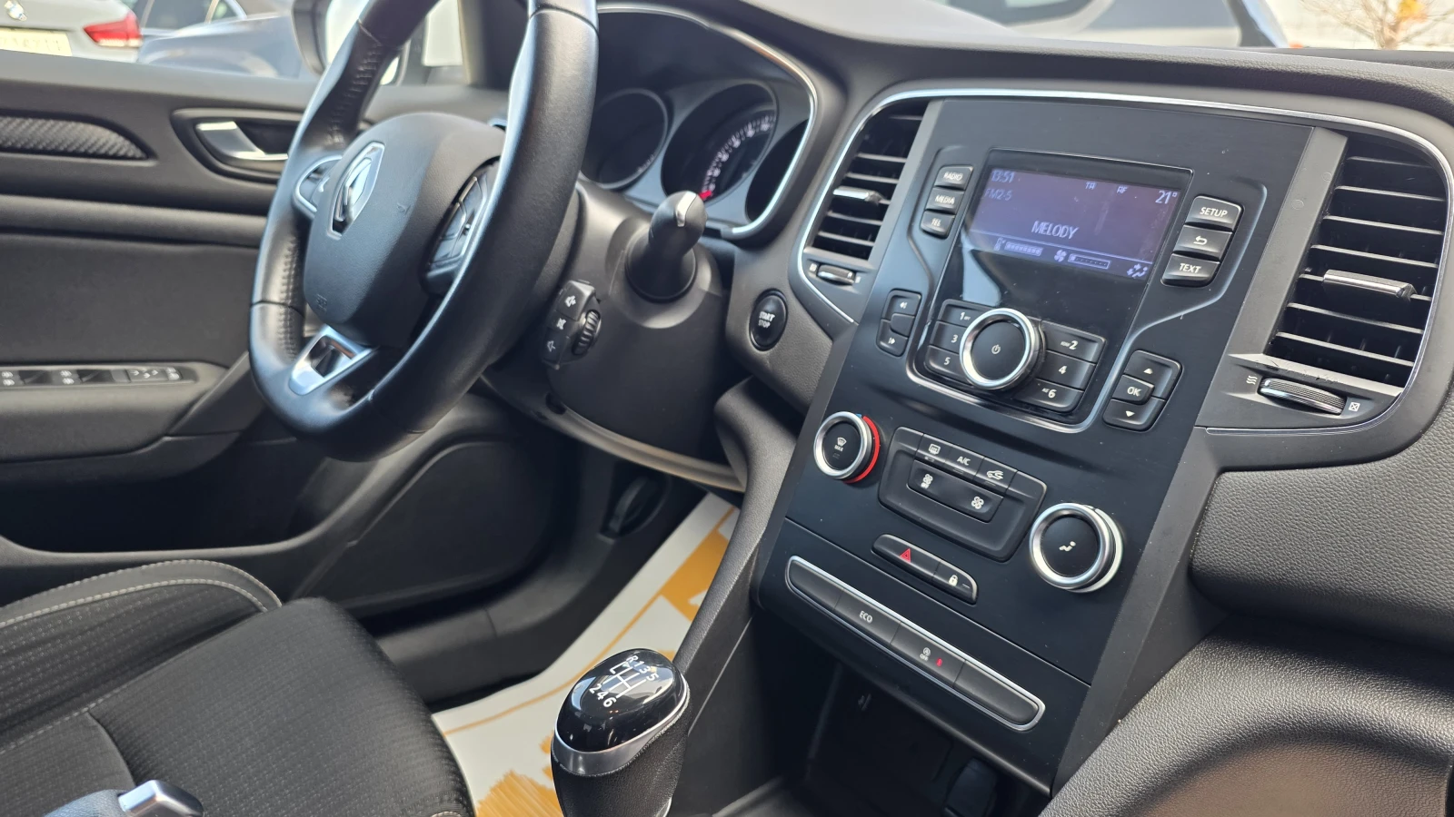 Renault Megane SEDANE 1.3TCe 140.. | Mobile.bg   12