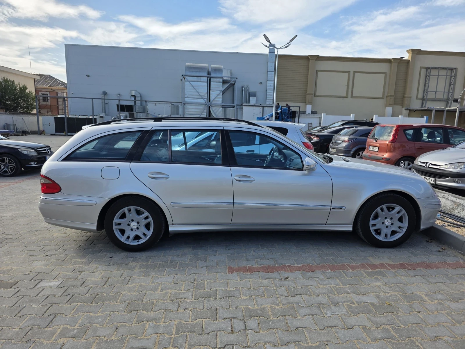 Mercedes-Benz E 280  - изображение 9