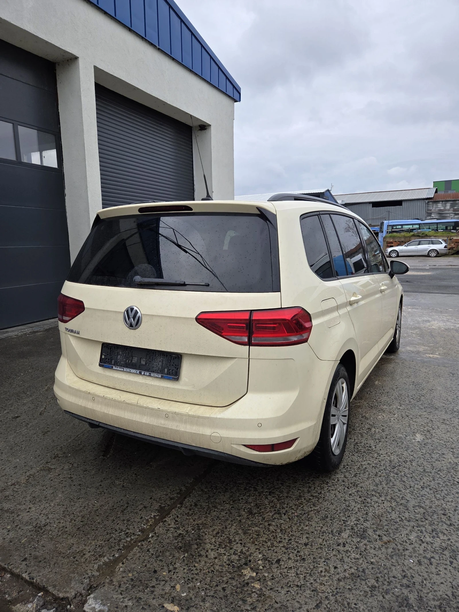 VW Touran 2.0 Действащ TUV - изображение 4