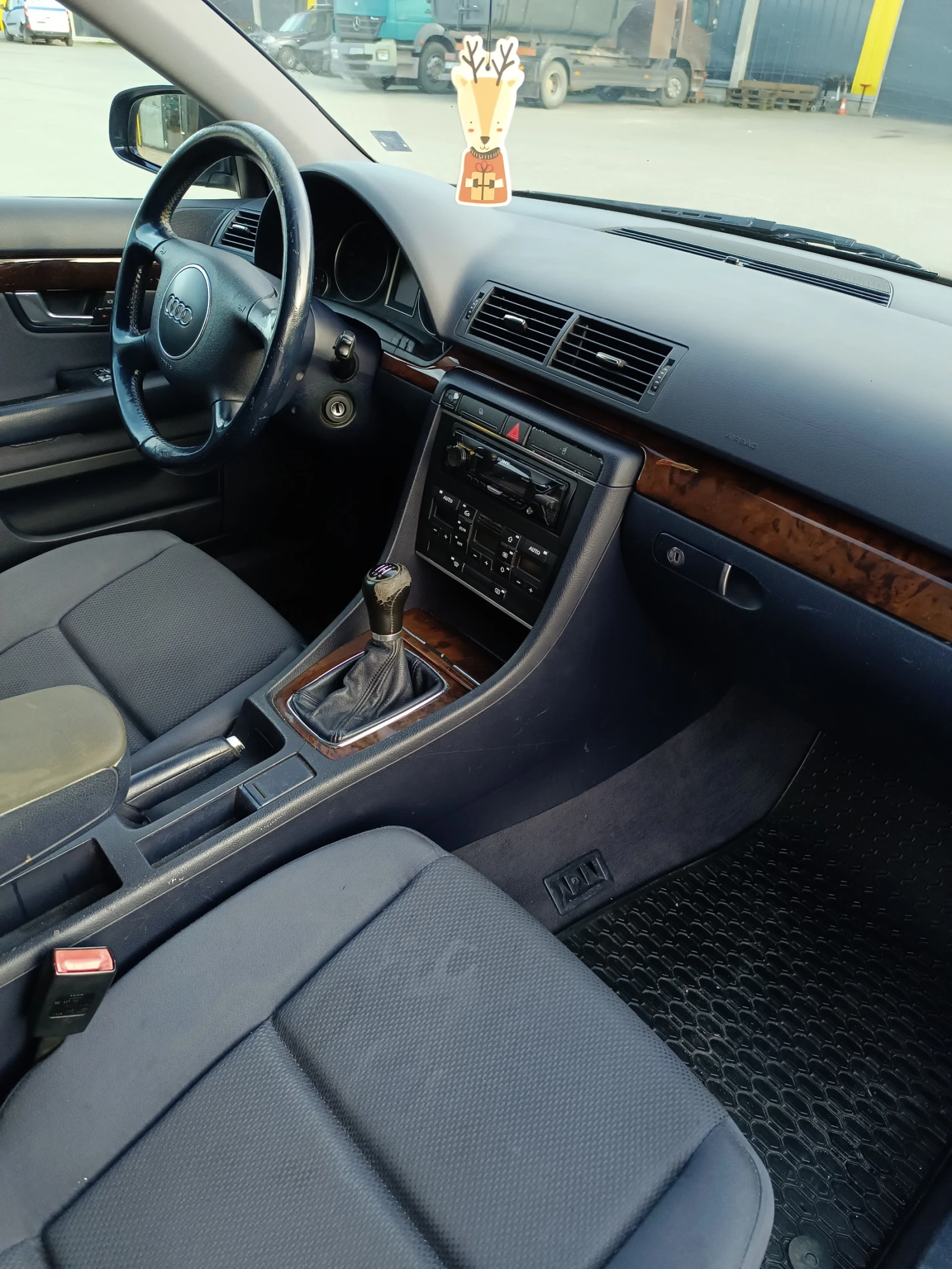 Audi A4 1.9 TDI, снимка 9 - Автомобили и джипове - 54176020