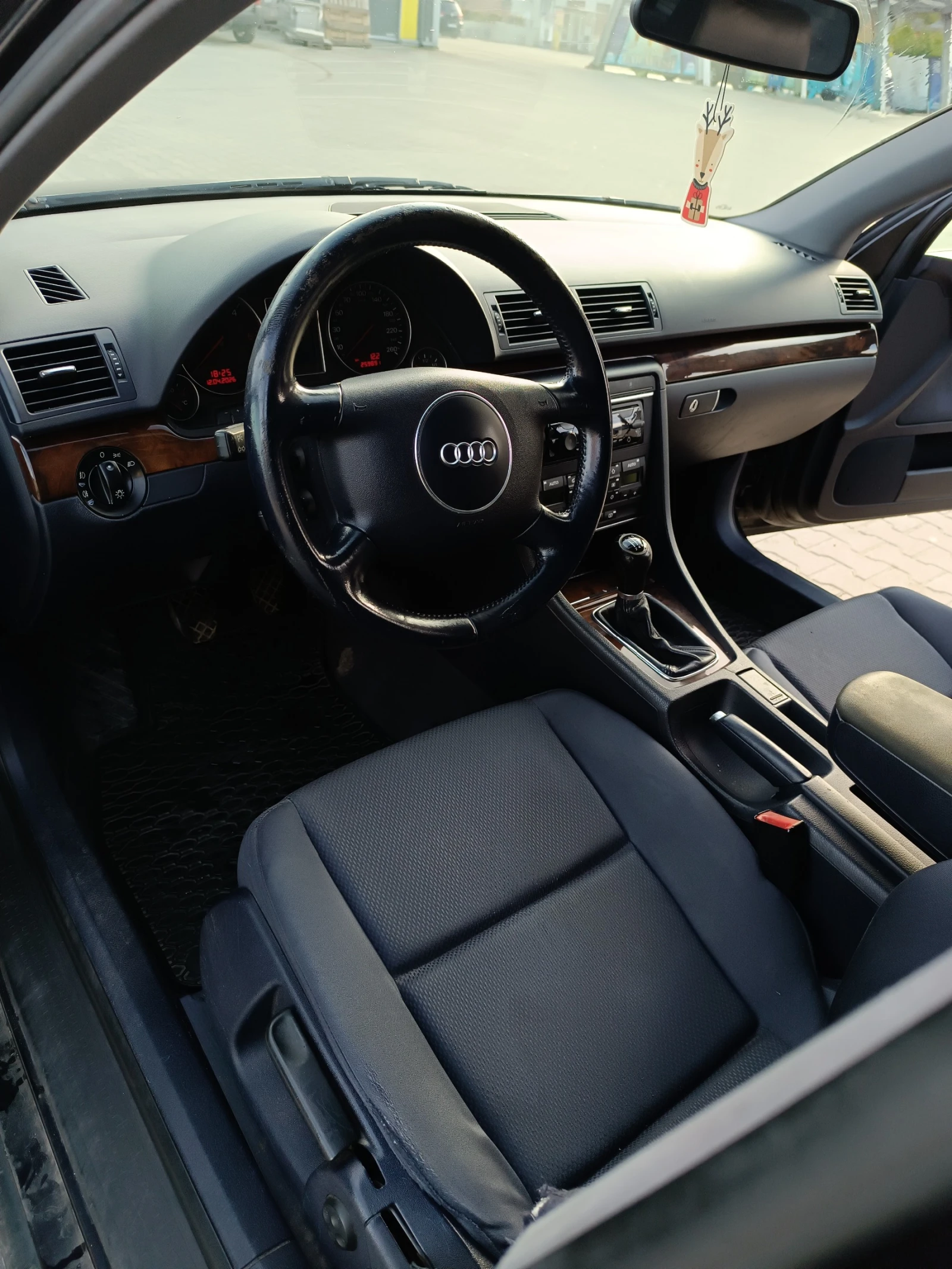 Audi A4 1.9 TDI, снимка 7 - Автомобили и джипове - 54176020