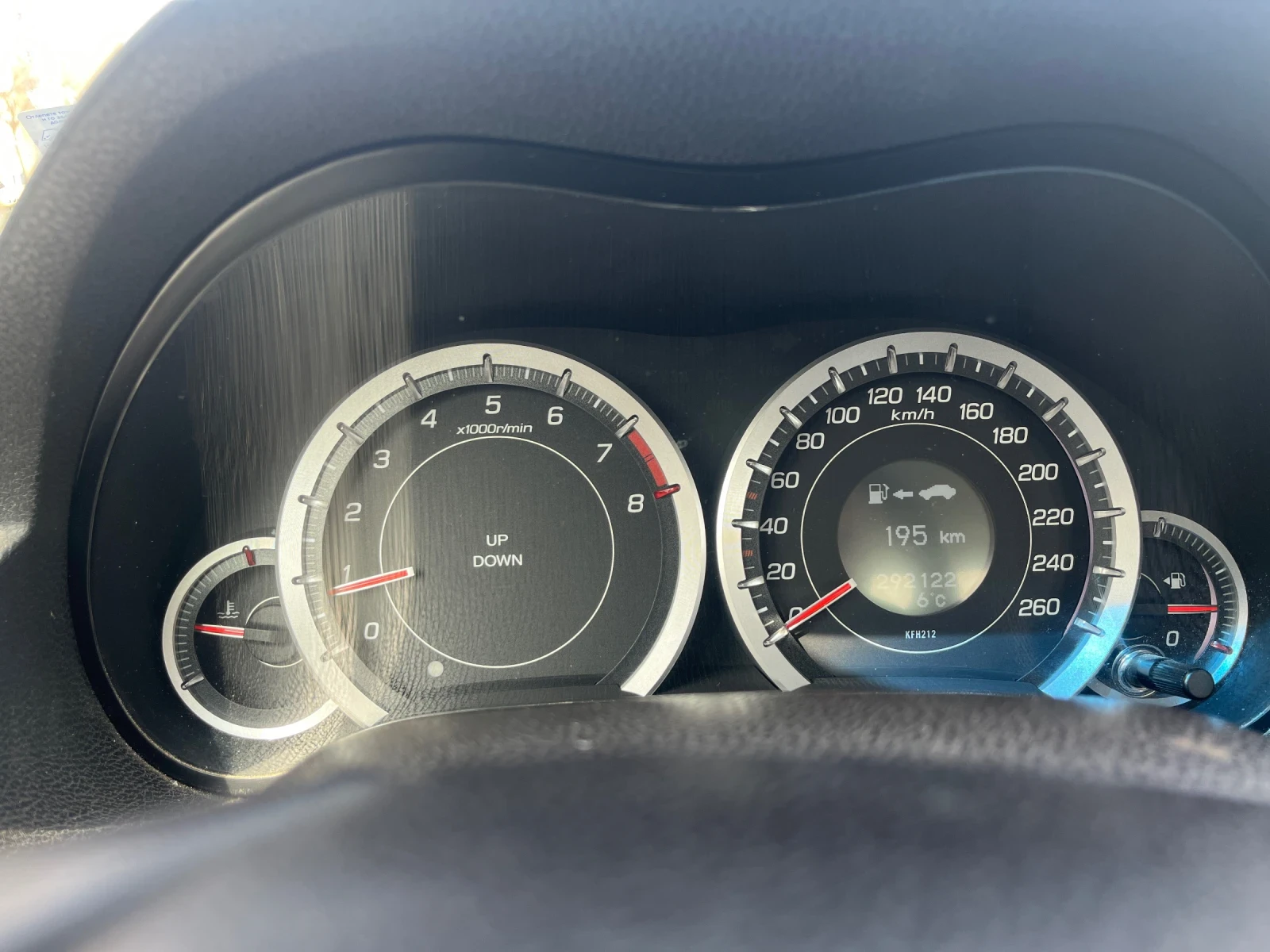 Honda Accord 2.4 Vtec, снимка 10 - Автомобили и джипове - 54178424