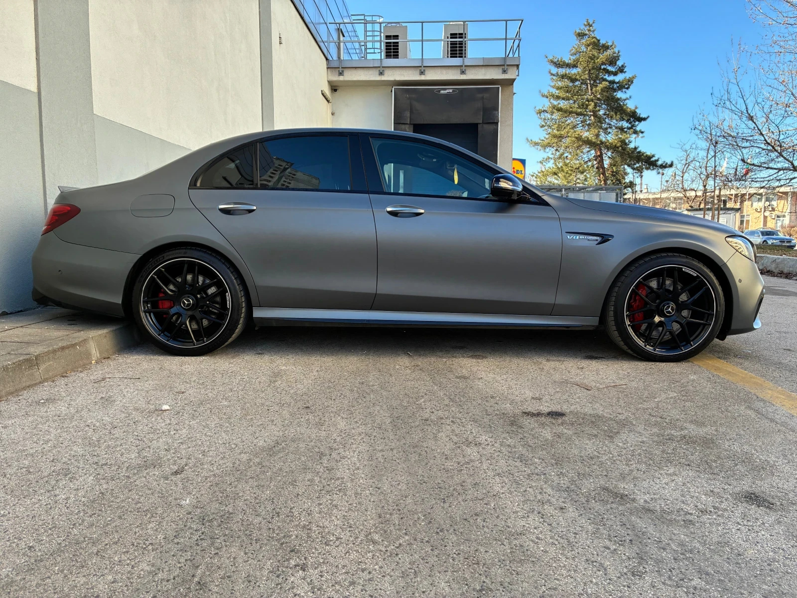 Mercedes-Benz E 63 AMG, снимка 5 - Автомобили и джипове - 54224631
