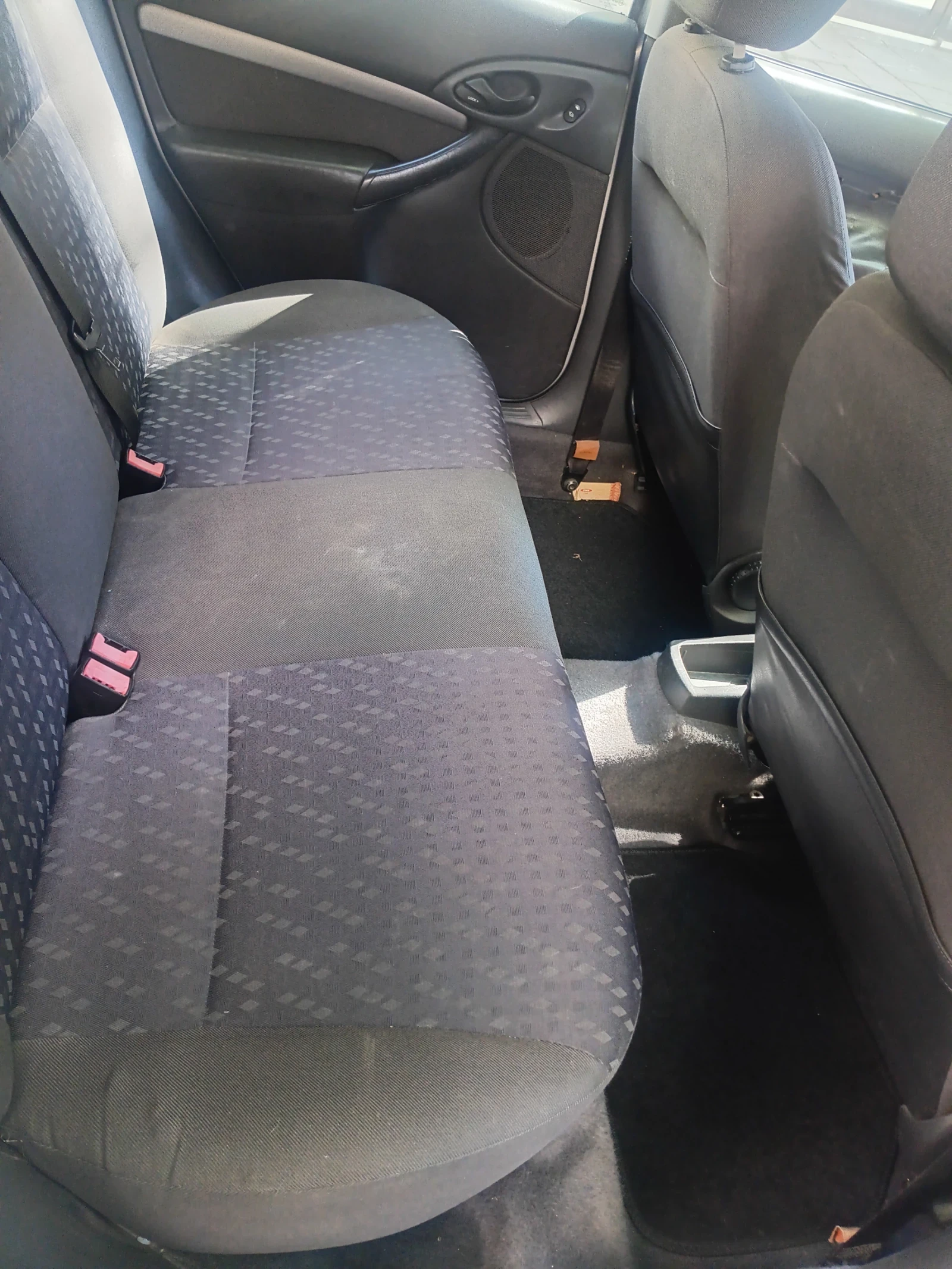 Ford Focus 1, 6 , снимка 5 - Автомобили и джипове - 54331842