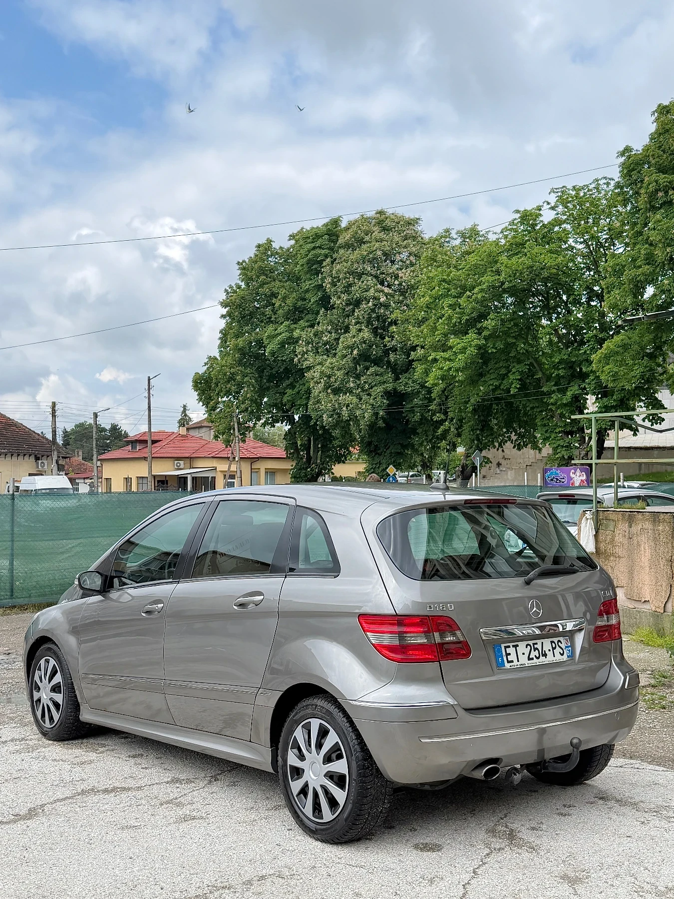 Mercedes-Benz B 180, снимка 2 - Автомобили и джипове - 54646334