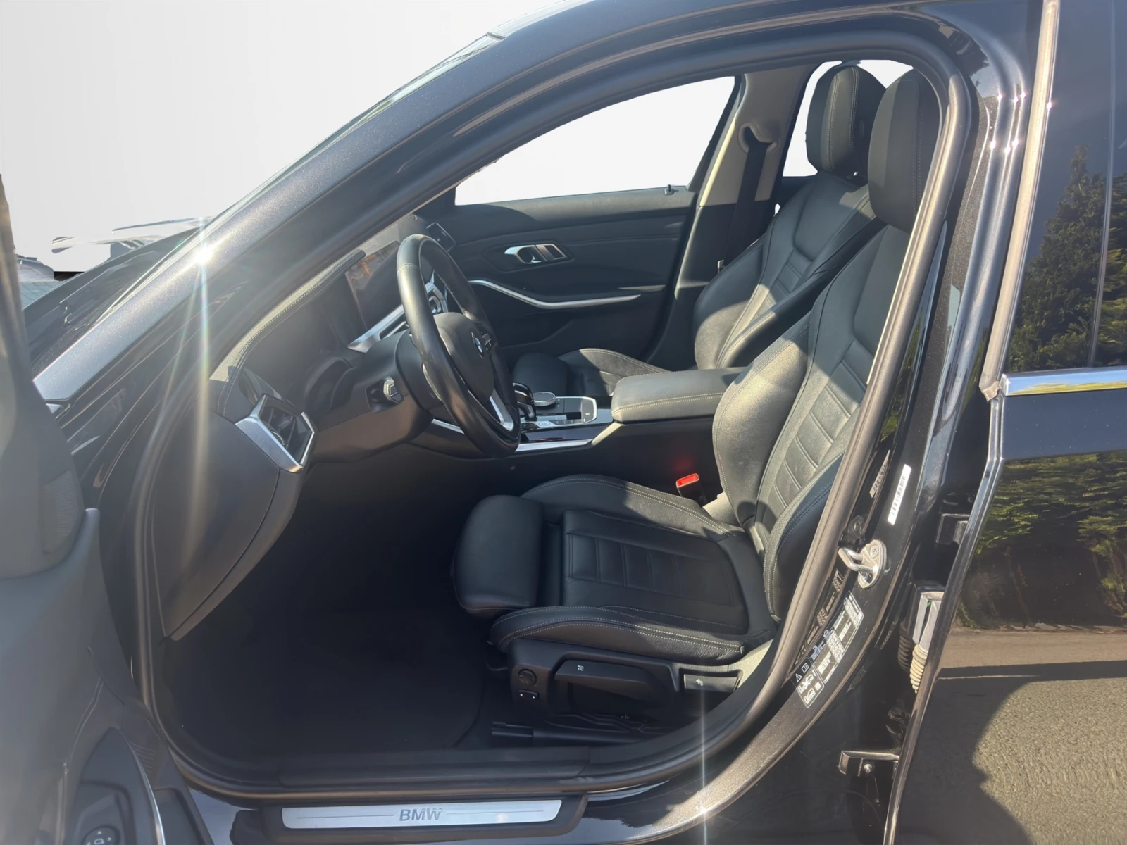 BMW 320 xDrive, снимка 6 - Автомобили и джипове - 54709418