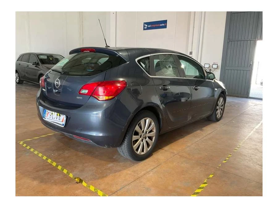 Opel Astra Astra 1.7 CDTI Basis, снимка 2 - Автомобили и джипове - 55366803