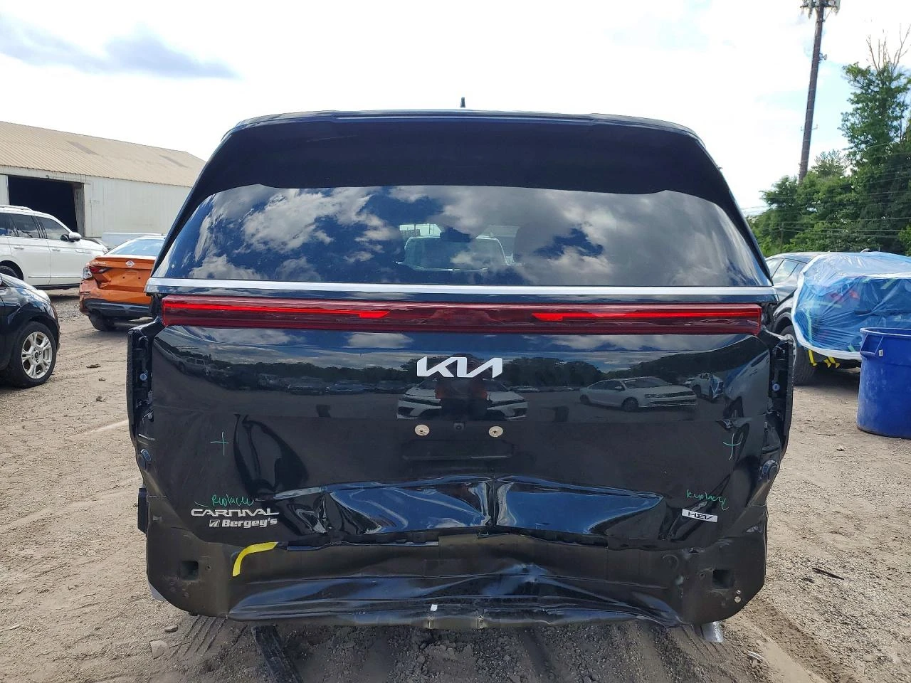Kia Carnival 1.6l Lxs, снимка 6 - Автомобили и джипове - 55573431