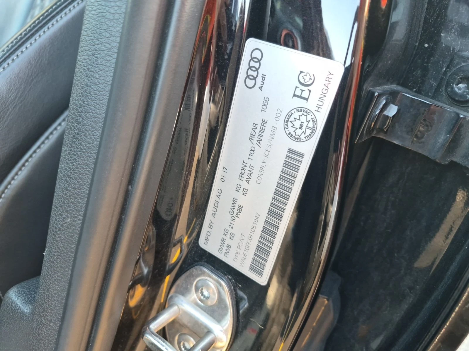 Audi S3 * PRESTIGE * CARFAX * БЕЗ ПЪРВОНАЧАЛНА ВНОСКА, снимка 15 - Автомобили и джипове - 55688036
