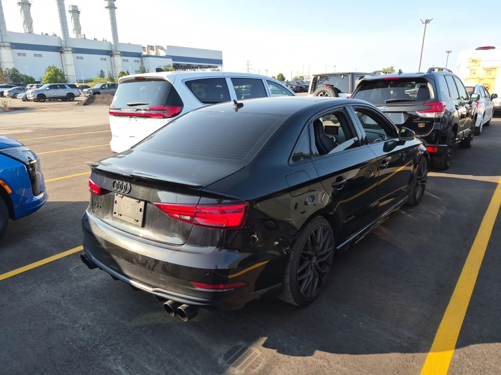 Audi S3 * PRESTIGE * CARFAX * БЕЗ ПЪРВОНАЧАЛНА ВНОСКА, снимка 3 - Автомобили и джипове - 55688036