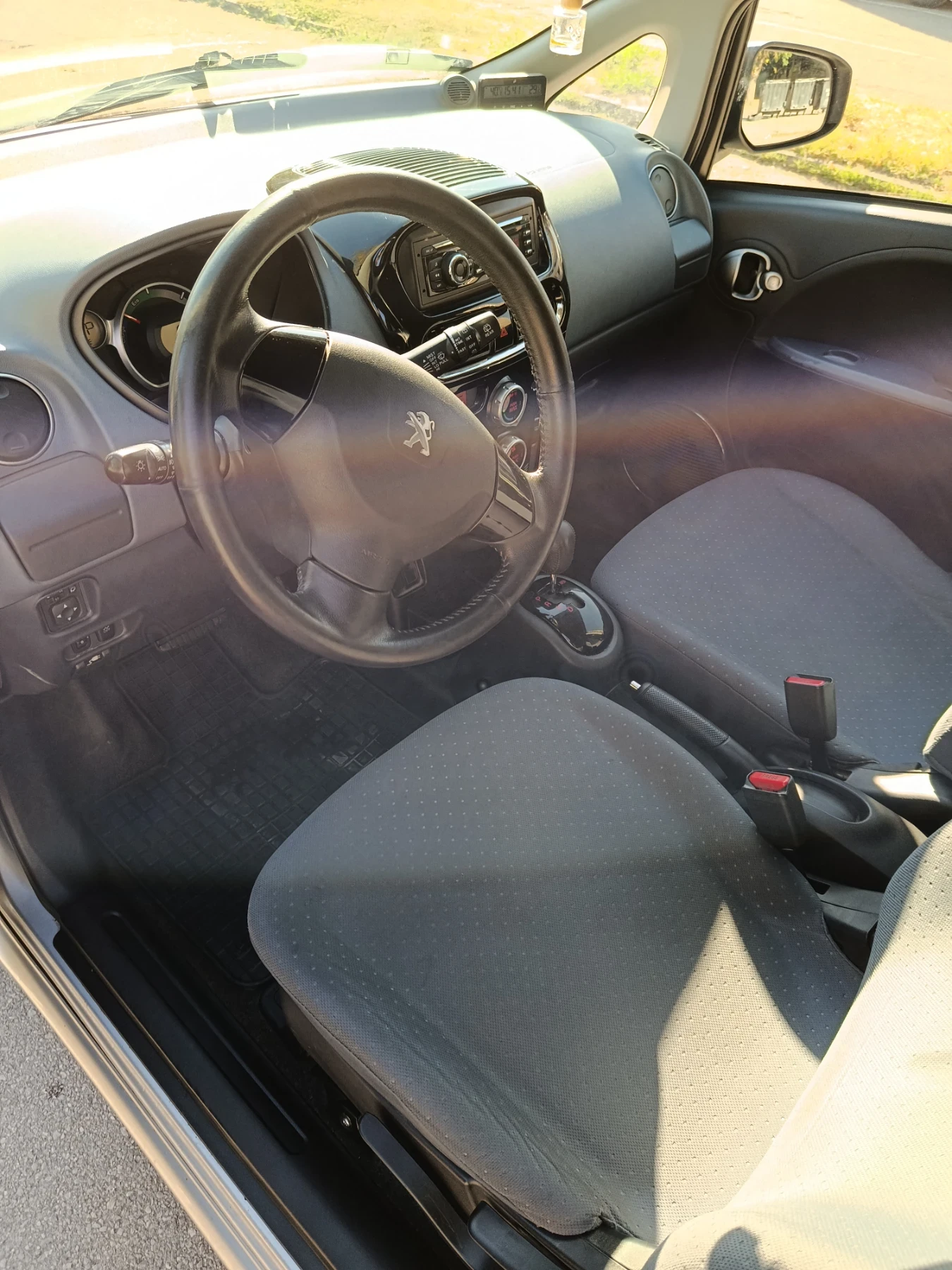 Peugeot iOn, снимка 7 - Автомобили и джипове - 56113531