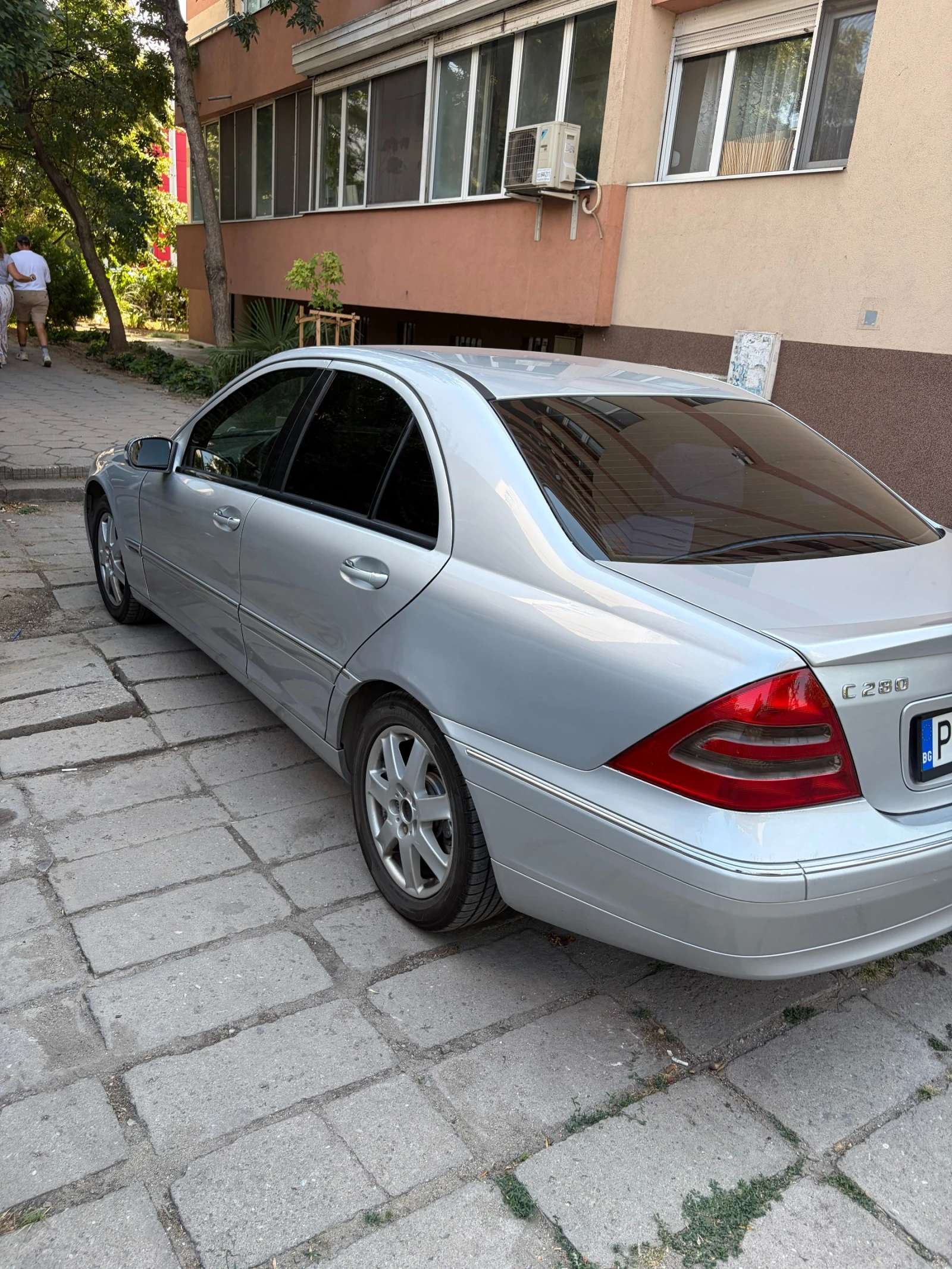 Mercedes-Benz C 180 2.0, снимка 11 - Автомобили и джипове - 56159360