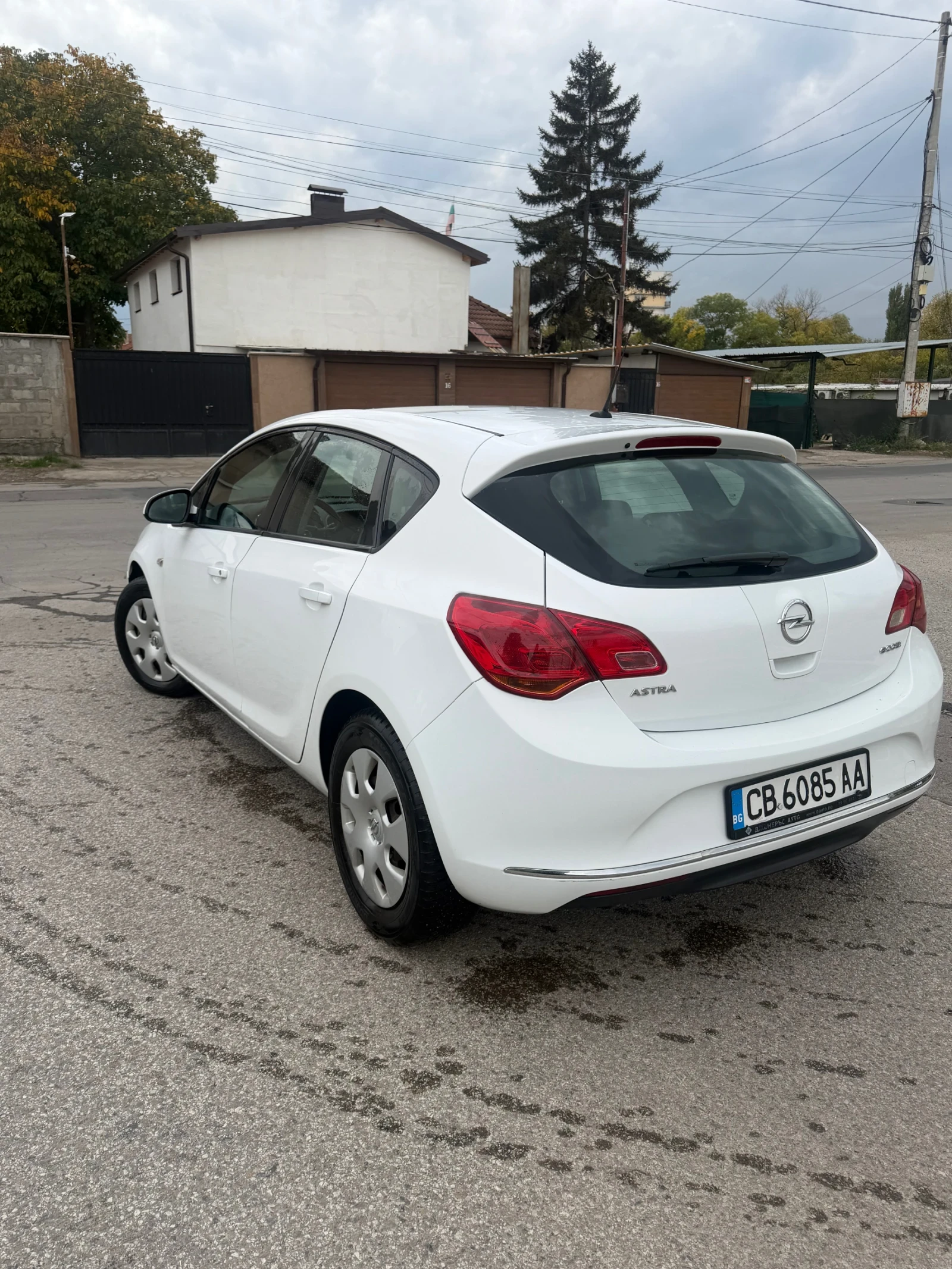 Opel Astra 1.6 дизел , снимка 5 - Автомобили и джипове - 56610196