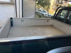 Toyota Hilux 2.5D4D, снимка 11