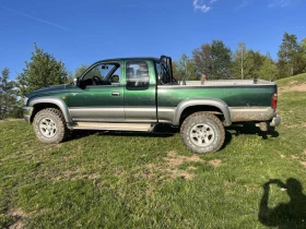 Toyota Hilux 2.5D4D, снимка 2