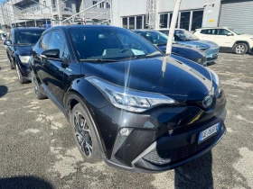 Toyota C-HR 1.8 HYBRID ГАРАНЦИОННА CAR PLAY ANDROID AUTO WAZE - 17895 € / 34999.58 лв. - 55986403 2