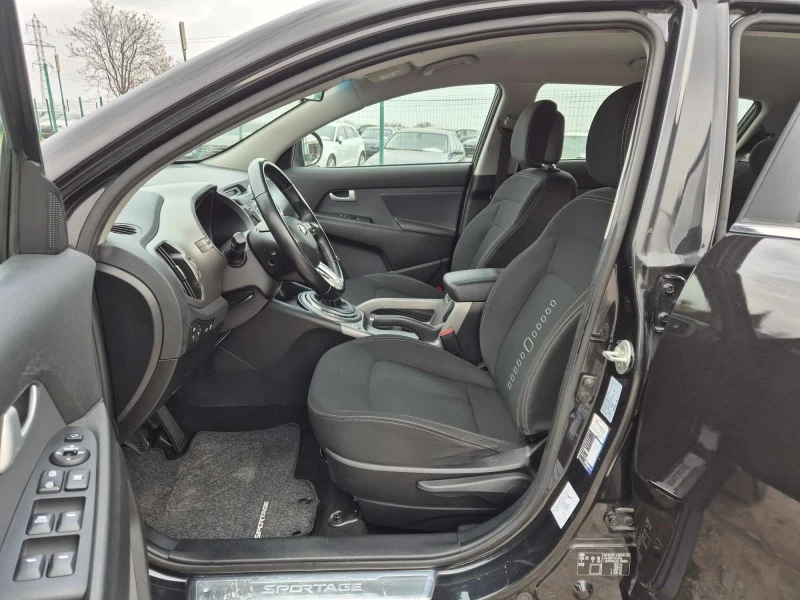 Kia Sportage 1.6i Газ.Инжек., снимка 13 - Автомобили и джипове - 44595072