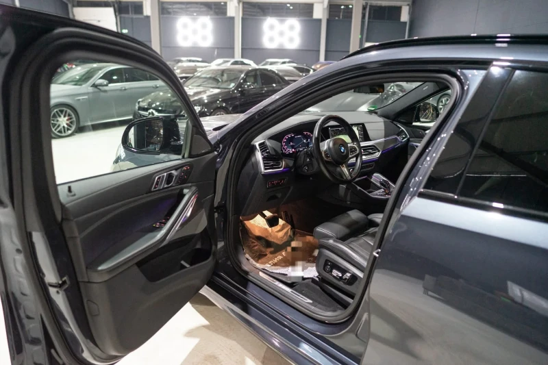 BMW X6 M50I XDRIVE FULL ПАНО HARMAN KARDON ЛИЗИНГ 100%, снимка 11 - Автомобили и джипове - 52461538