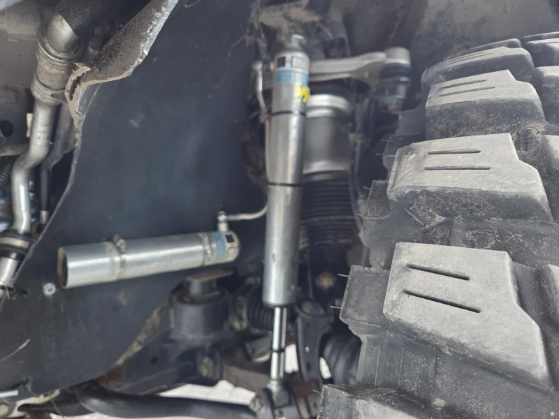 VW Touareg, снимка 10 - Автомобили и джипове - 52792882