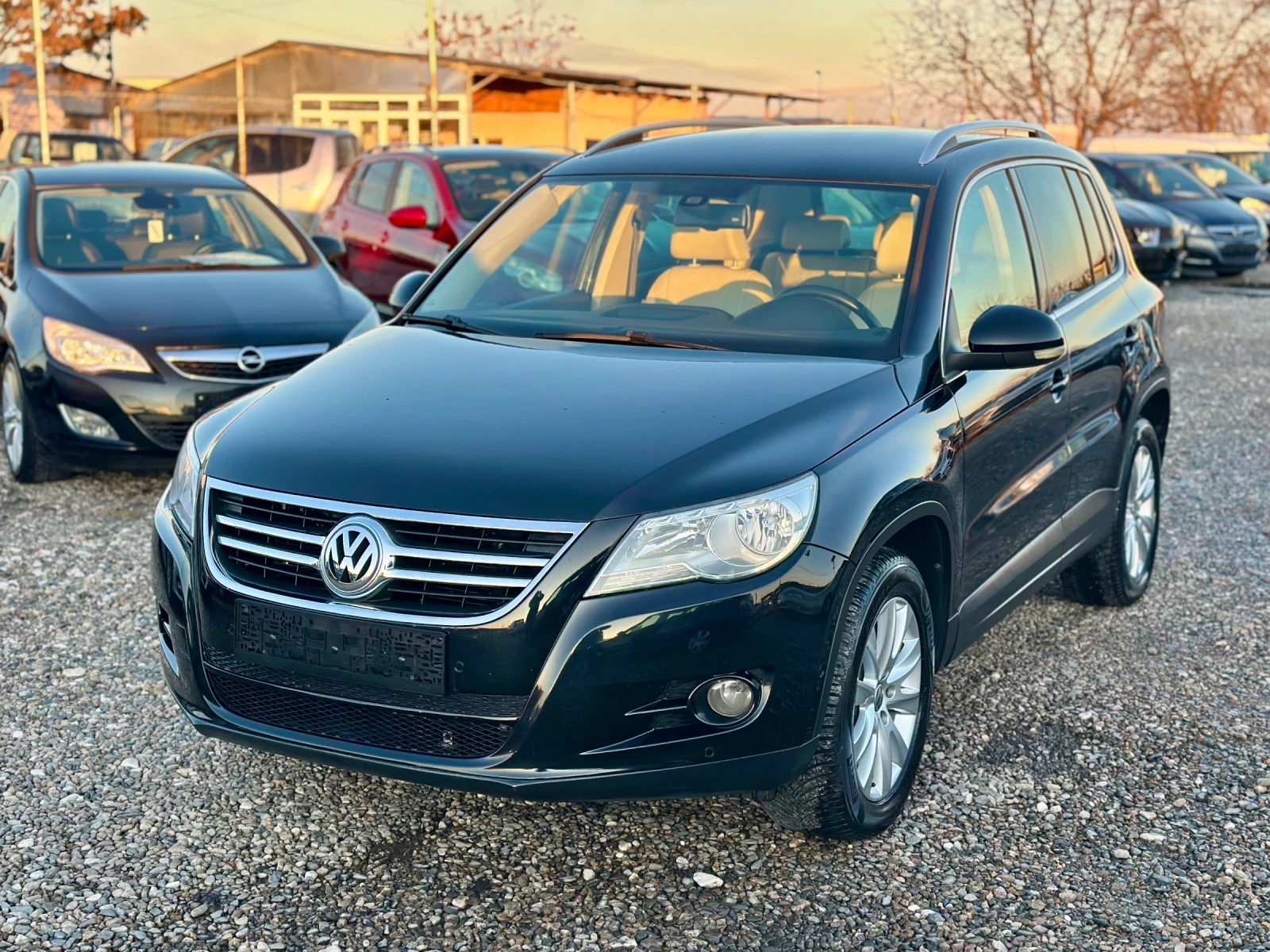 VW Tiguan 2.0TDi 4x4 АВТОМАТ КОЖА НАВИГАЦИЯ, снимка 1