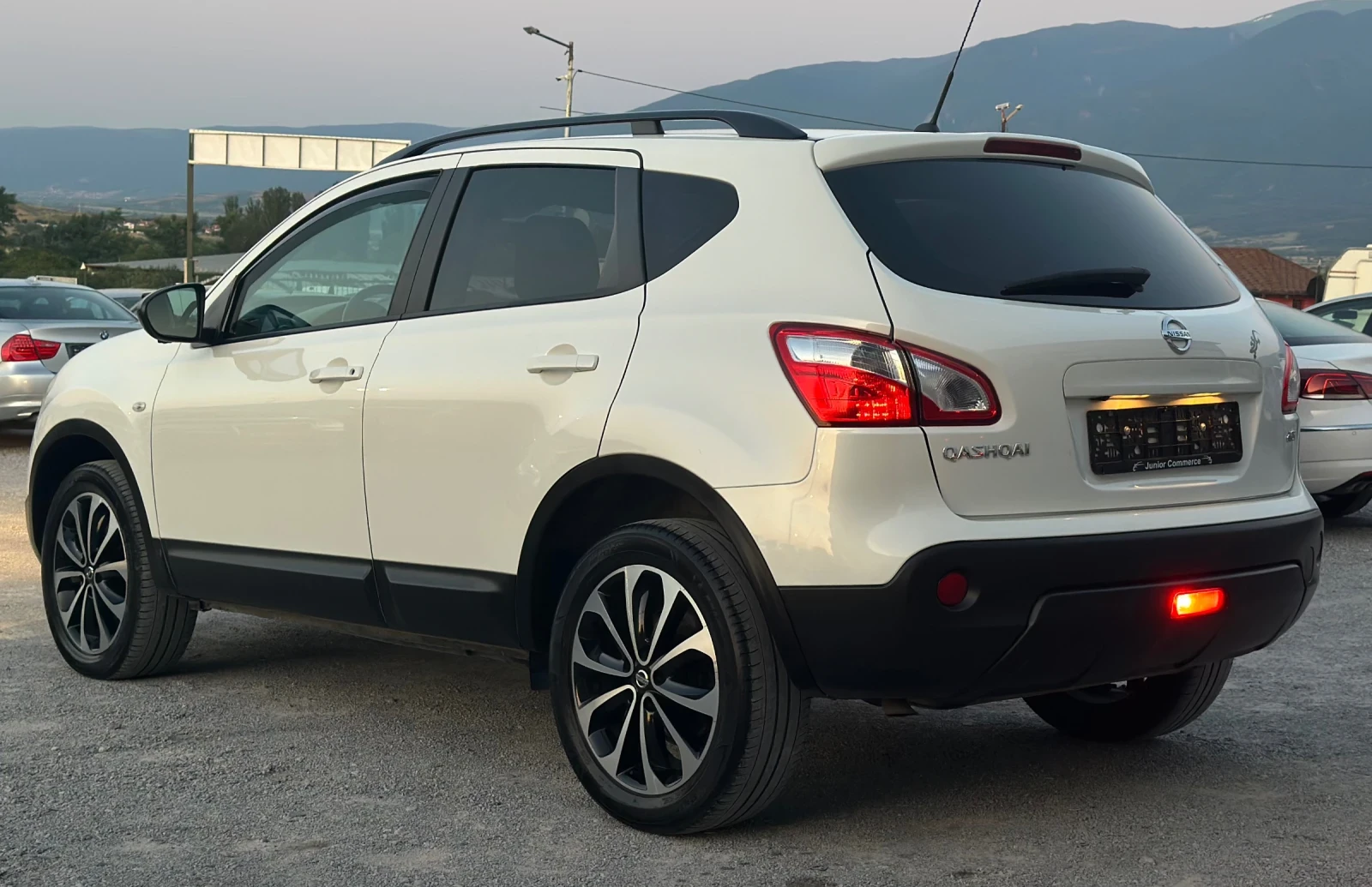 Nissan Qashqai 1.5DCI-TEKNA-ПАНОРАМА-НАВИ-360 КАМЕРА-FULL-NEW-TOP - изображение 4