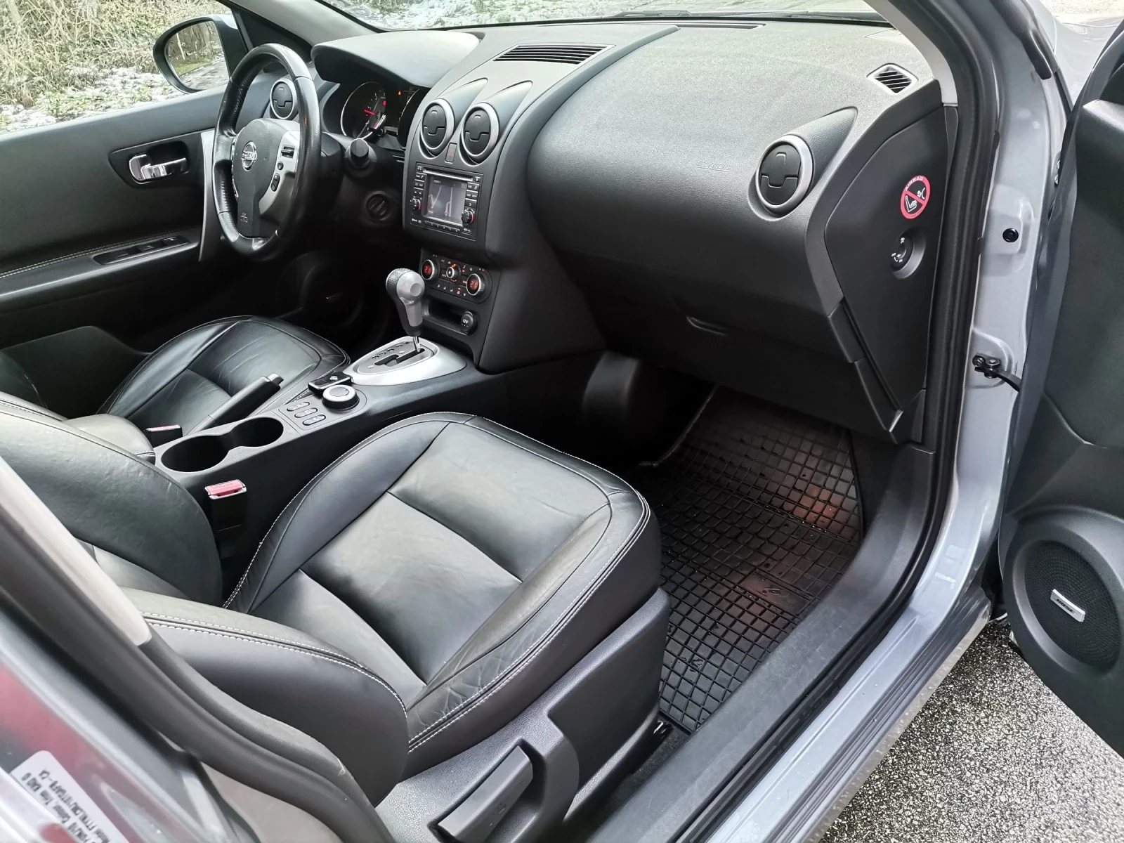 Nissan Qashqai 2.0 DCI 150кс/4x4/AUTOMAT/Pano/Navi/Kam/Bose/KEYLE - изображение 9