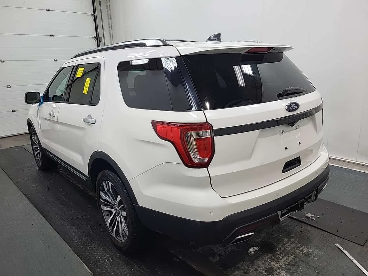 Ford Explorer * PLATINUM * * 7-МЕСТНА* * ПОДГРЕВИ ОГЛЕДАЛА СЕДАЛ - изображение 4