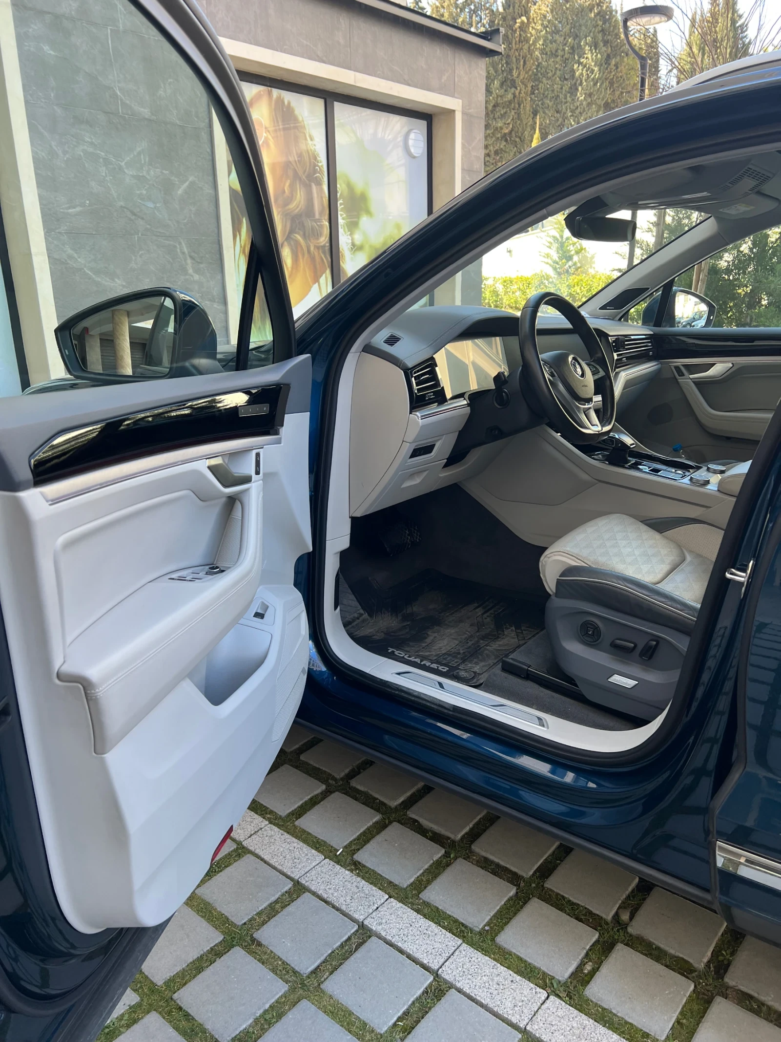 VW Touareg, снимка 8 - Автомобили и джипове - 53825666