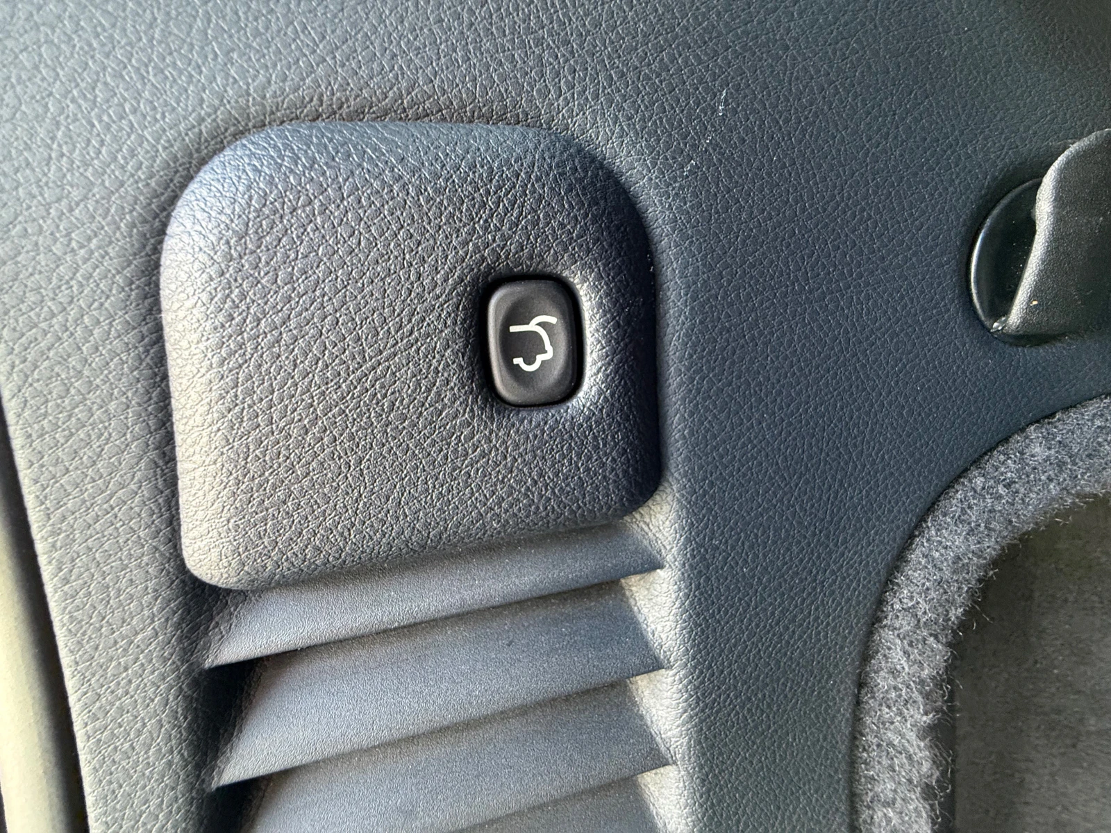 Jeep Grand cherokee 3.0 OVERLAND FULL ШВЕЙЦАРИЯ, снимка 15 - Автомобили и джипове - 54085781