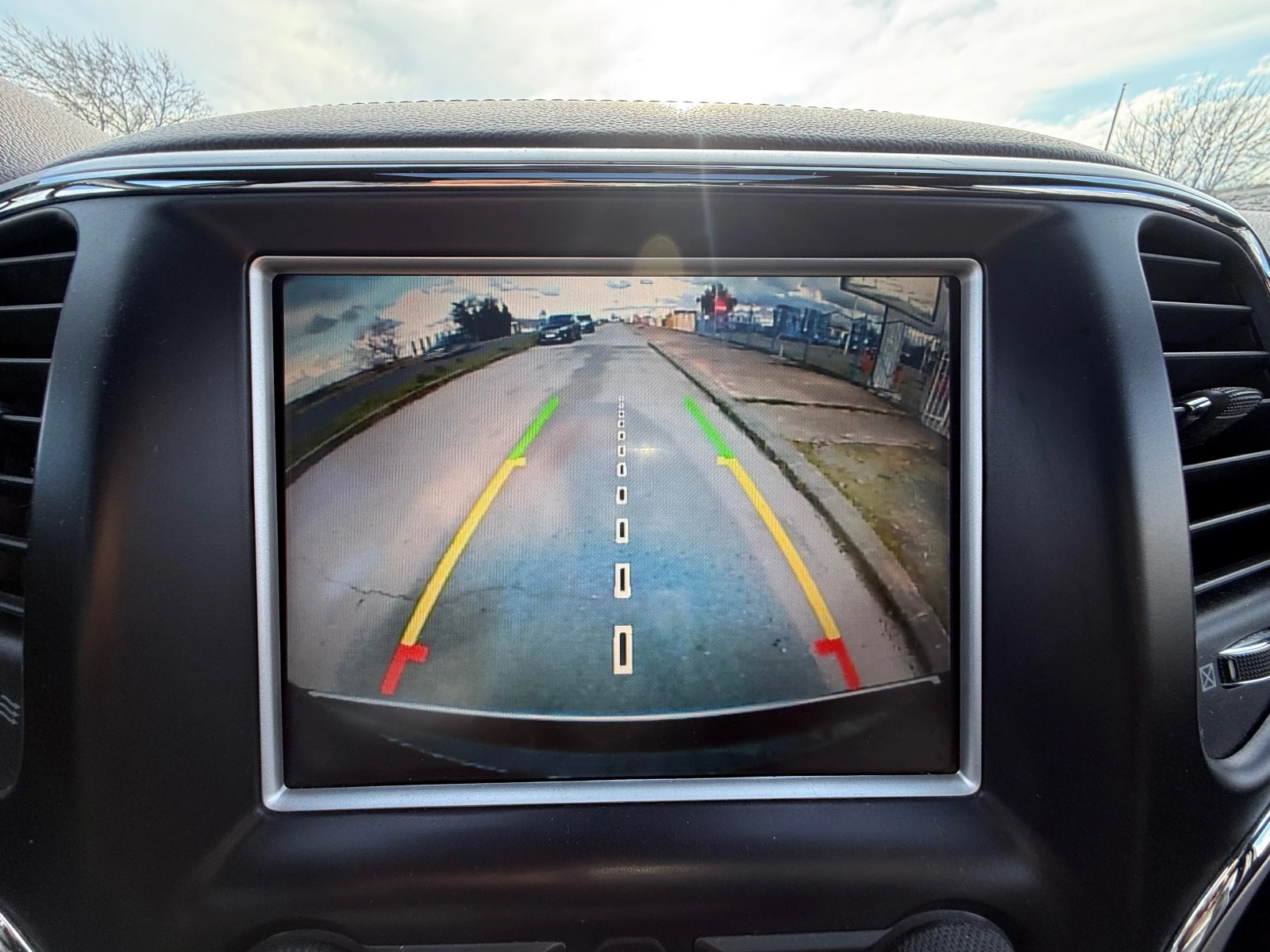 Jeep Grand cherokee 3.0 OVERLAND FULL ШВЕЙЦАРИЯ, снимка 8 - Автомобили и джипове - 54085781