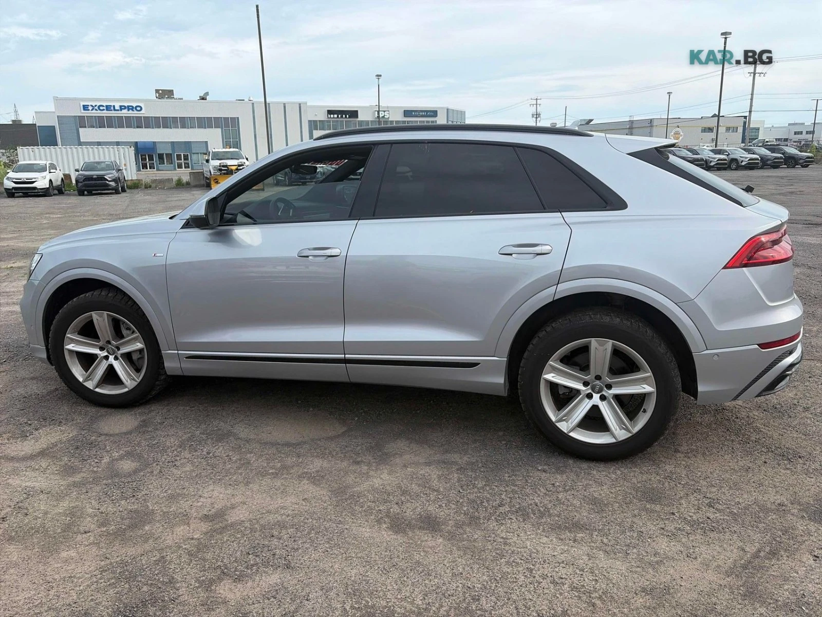 Audi Q8 Progressiv Автокредит Цена до България, снимка 2 - Автомобили и джипове - 54956437