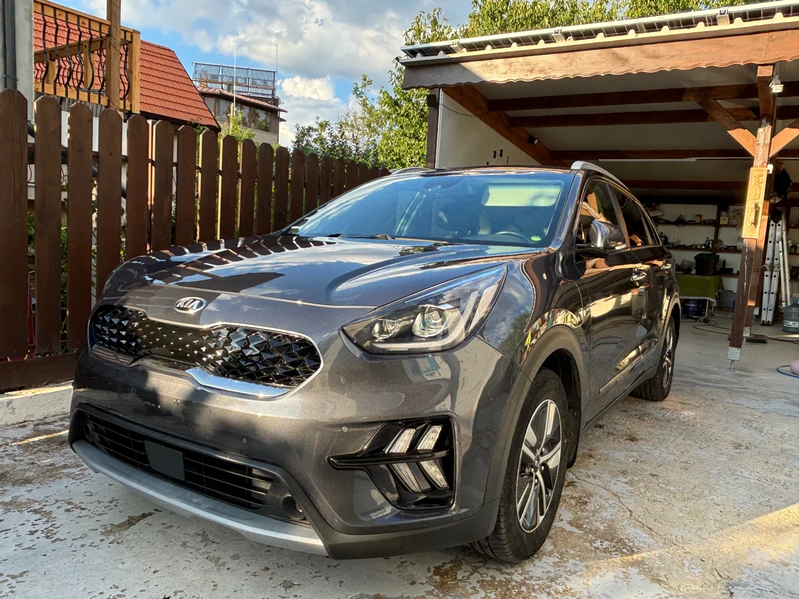Kia Niro, снимка 2 - Автомобили и джипове - 55416743