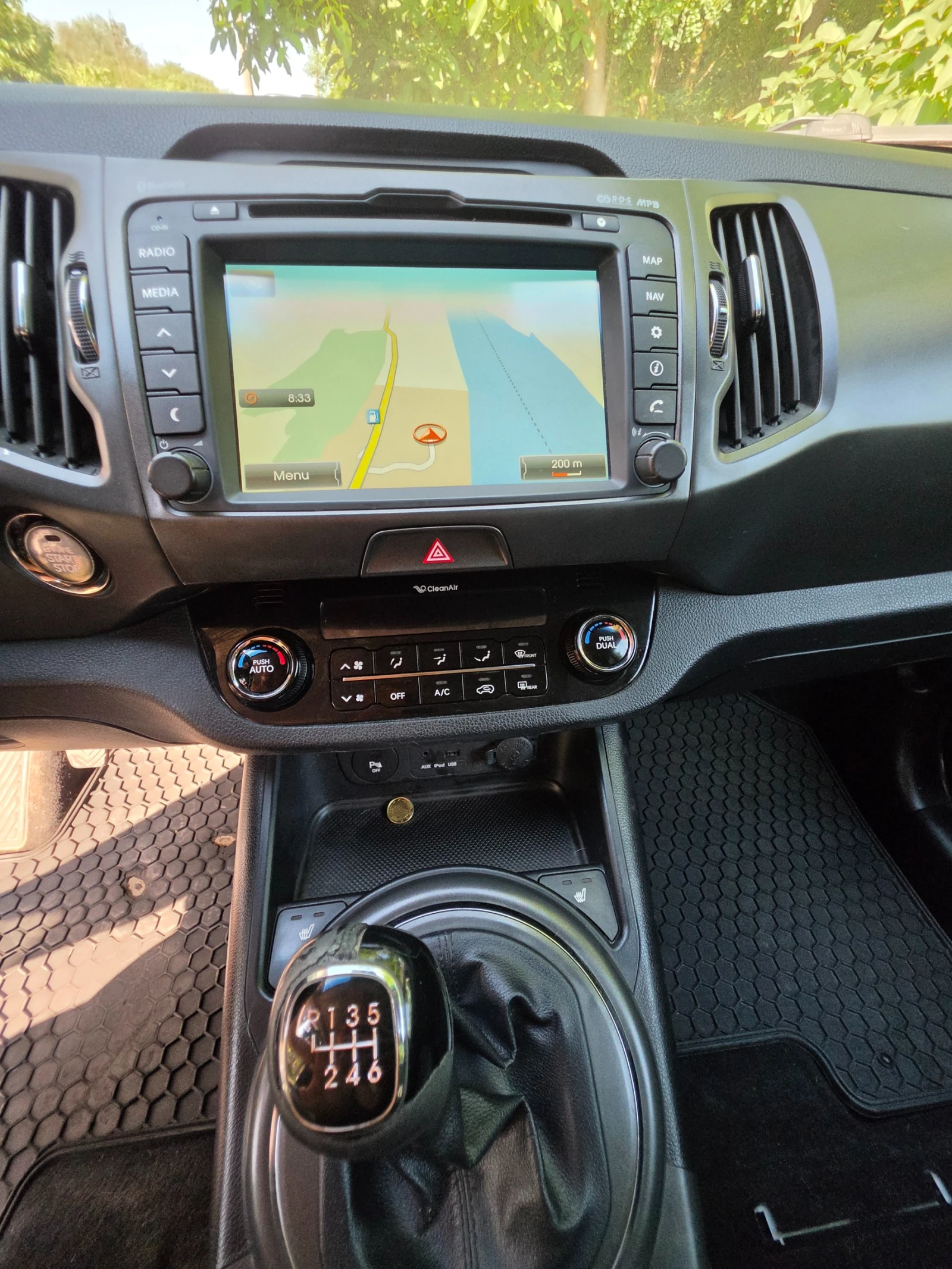 Kia Sportage 2.0 CRDi 4x4, снимка 4 - Автомобили и джипове - 55457629