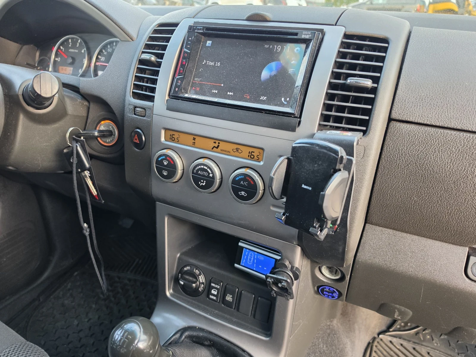 Nissan Pathfinder 2.5dci, снимка 14 - Автомобили и джипове - 55810935