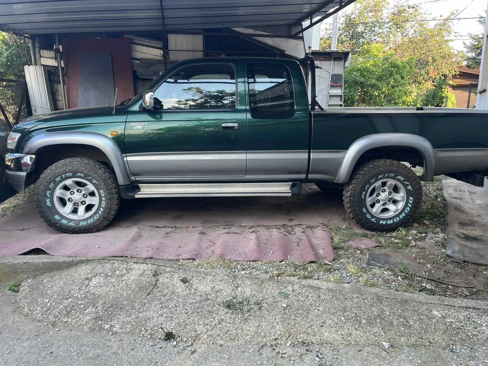 Toyota Hilux 2.5D4D, снимка 9 - Автомобили и джипове - 56085672