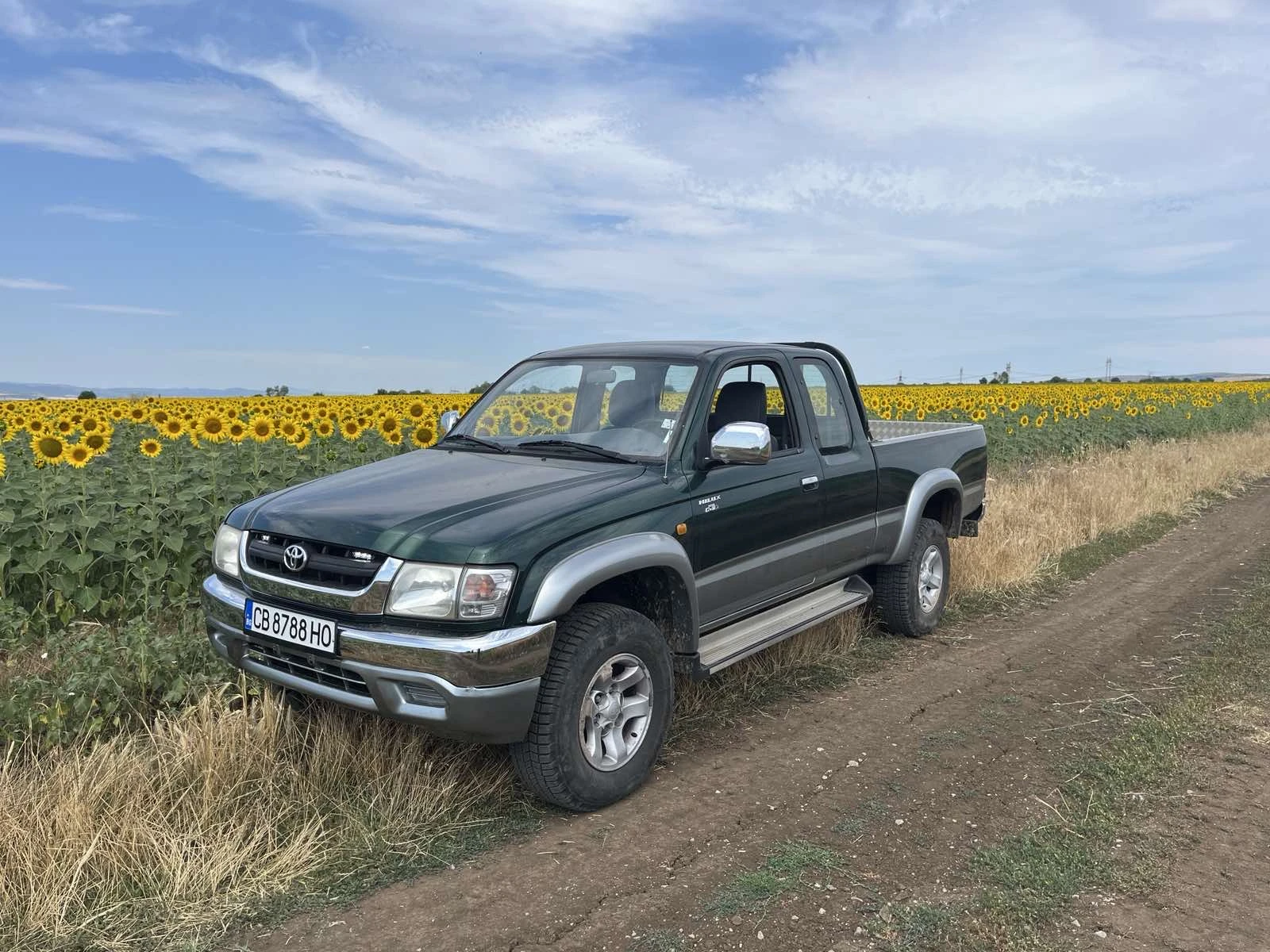 Toyota Hilux 2.5D4D, снимка 4 - Автомобили и джипове - 56085672