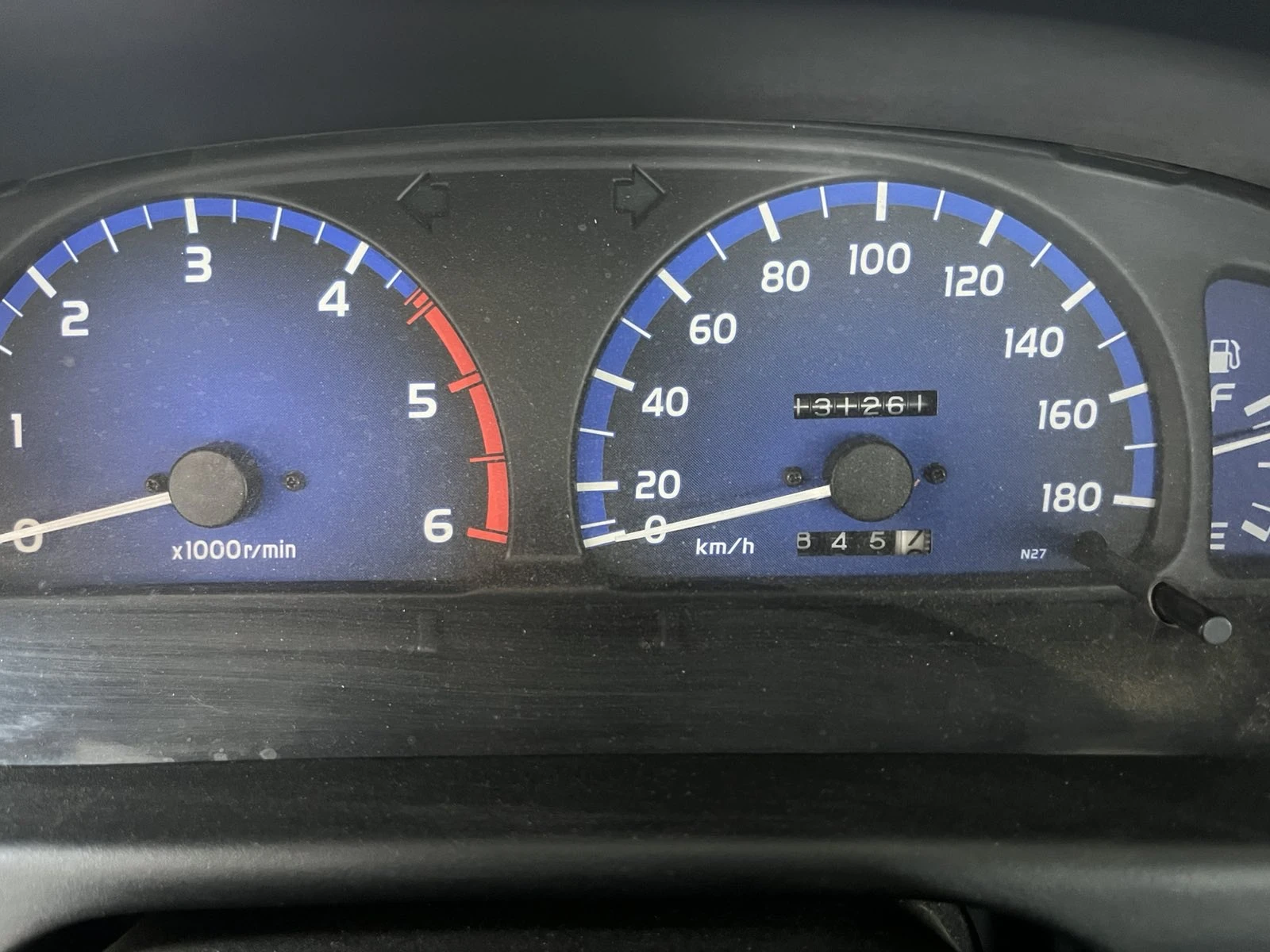 Toyota Hilux 2.5D4D, снимка 7 - Автомобили и джипове - 56085672