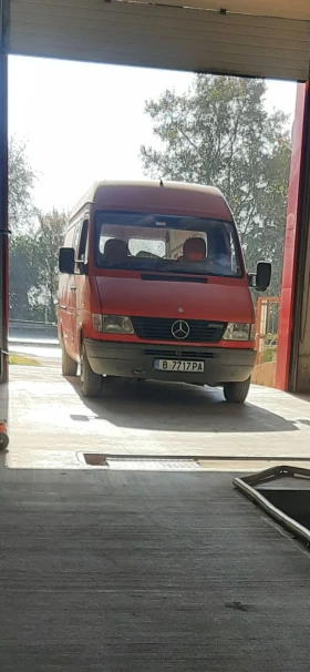     Mercedes-Benz Sprinter 208 208D