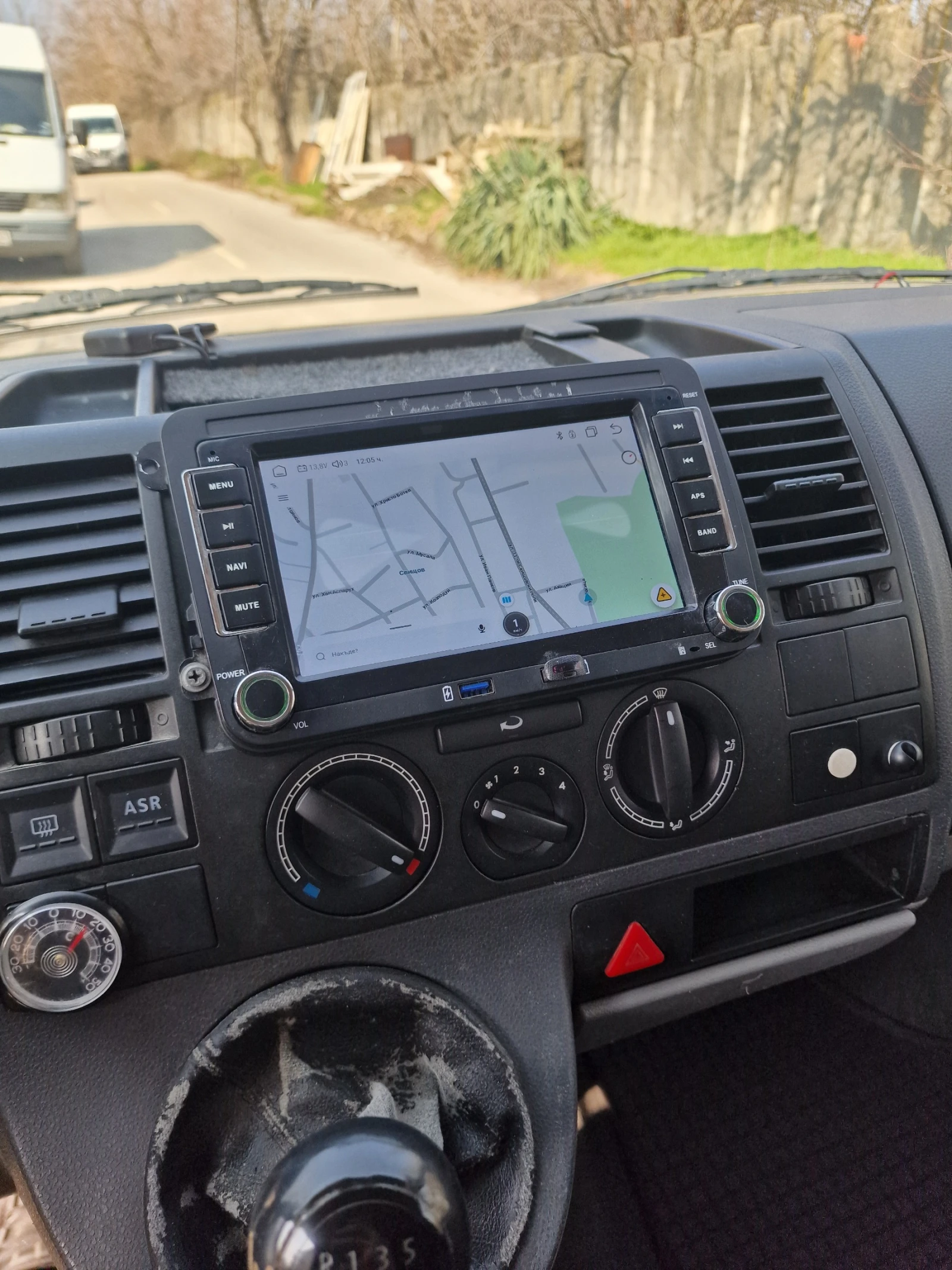 VW T5, снимка 14 - Бусове и автобуси - 53738922