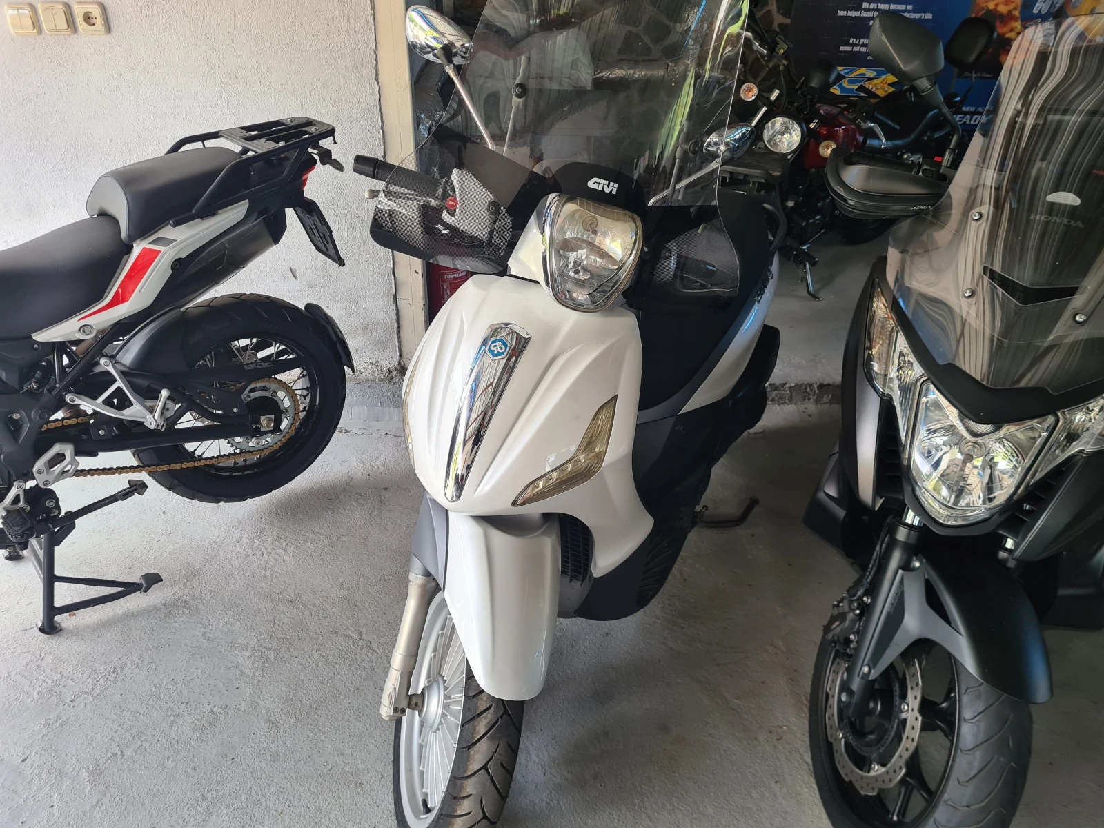 Piaggio Beverly 300ie  ABS - изображение 3