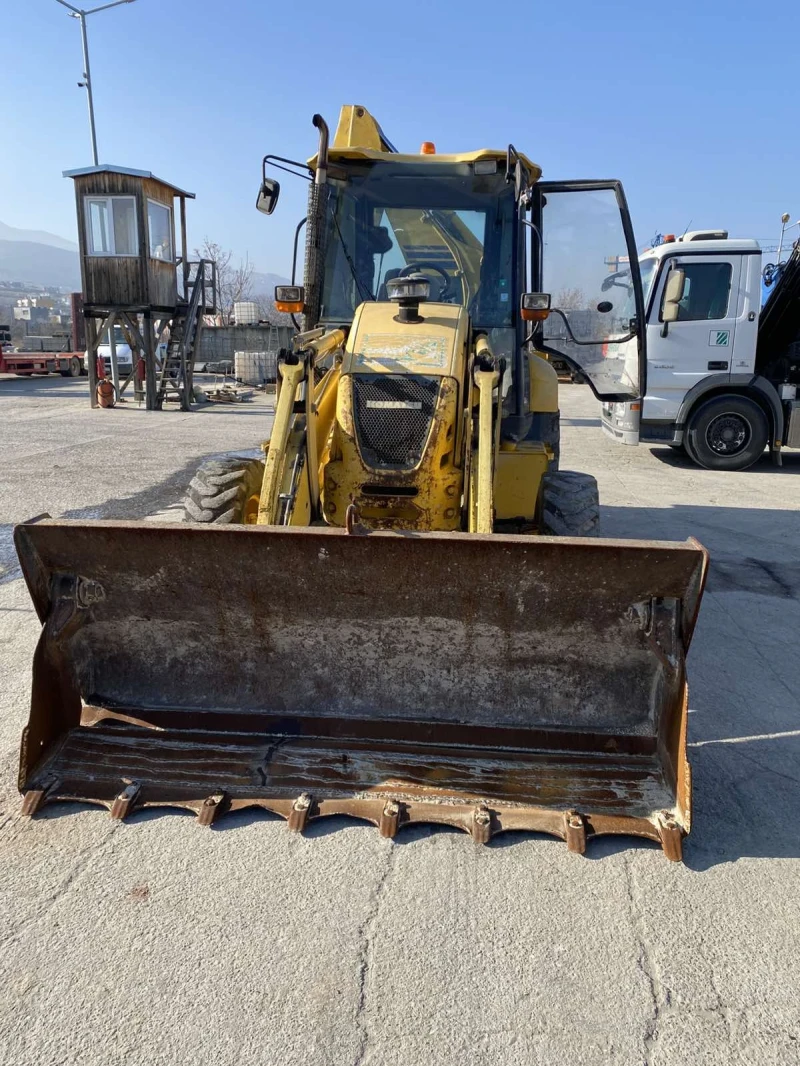 Багер Komatsu WB93 r5, снимка 2 - Индустриална техника - 53278960