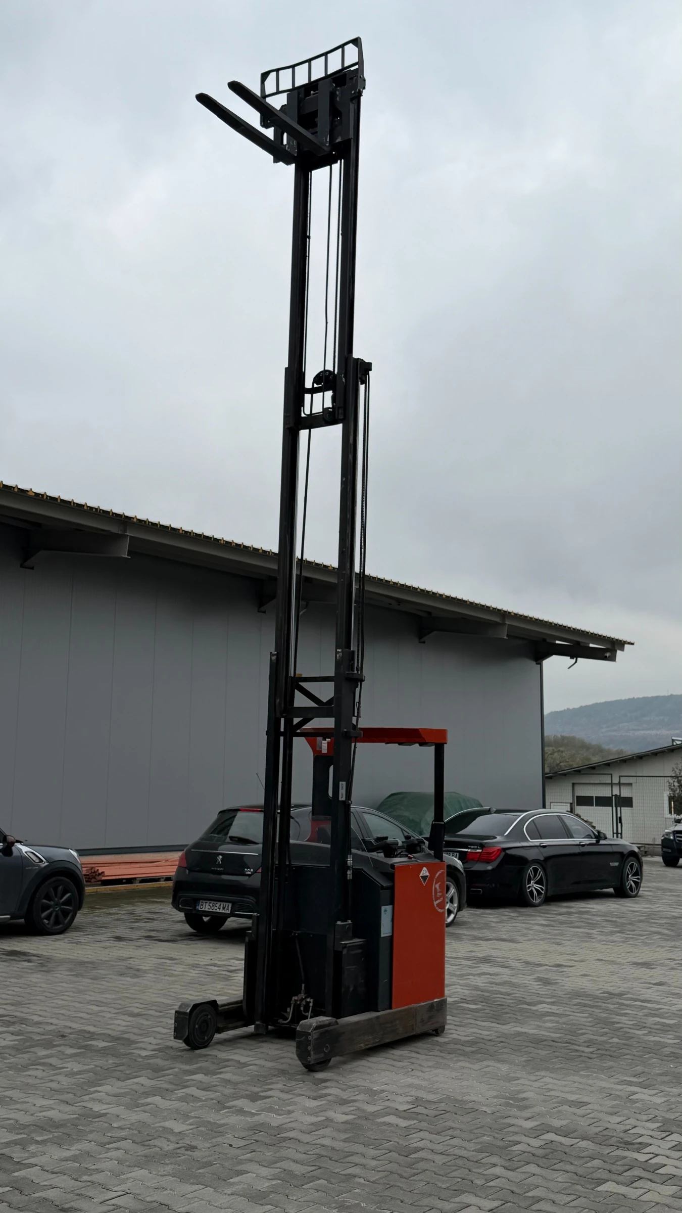 Електрокар BT RRE 140M 48V, снимка 13 - Индустриална техника - 56656934