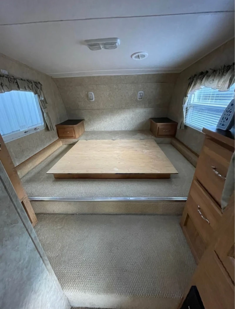 Каравана Други Американска каравана , снимка 8 - Каравани и кемпери - 52996504